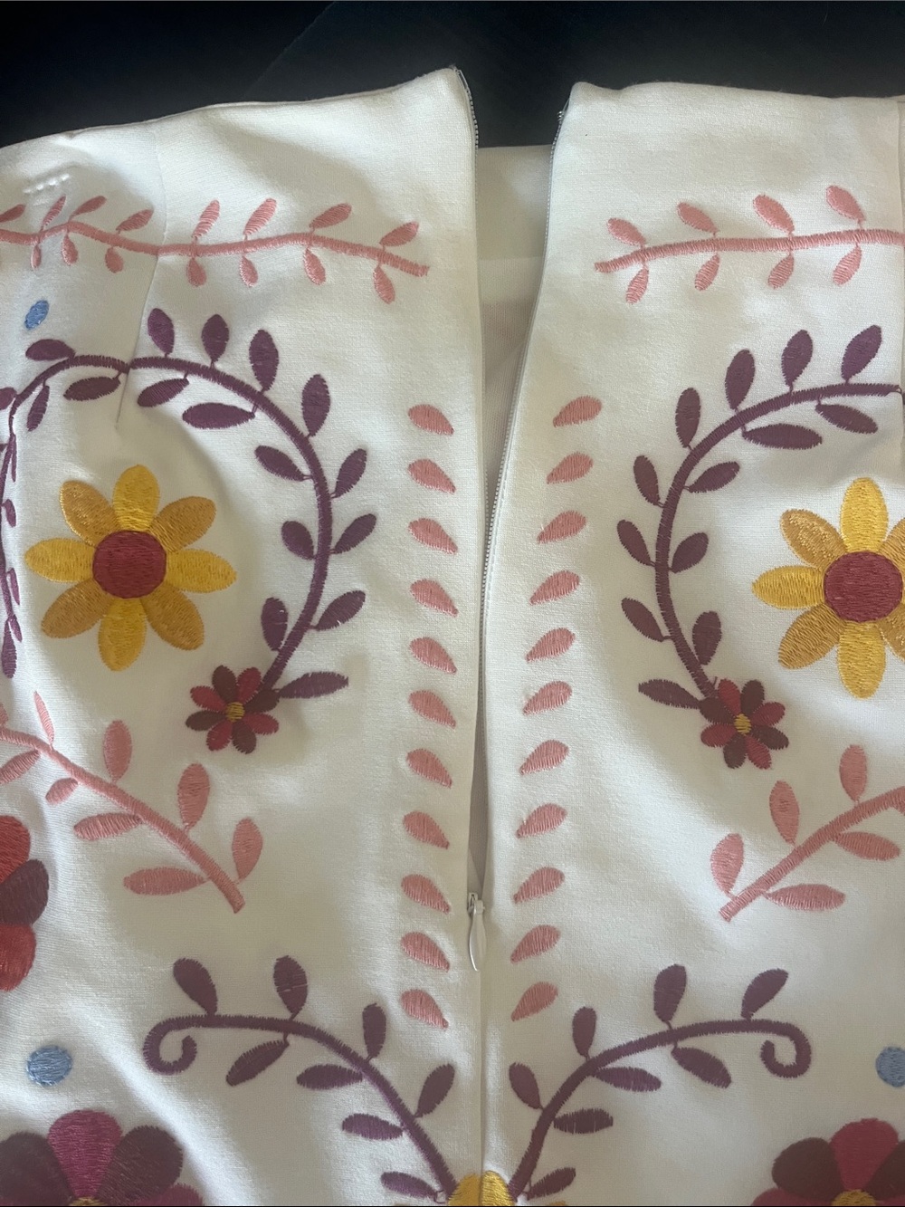 Herencia Clothing Embroidered Skirt - Picture 15 of 15